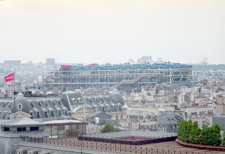 06 Centre Pompidou from atop Samarataine.jpg